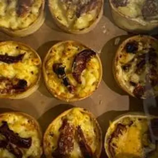 Macaroni Cheese Pie
